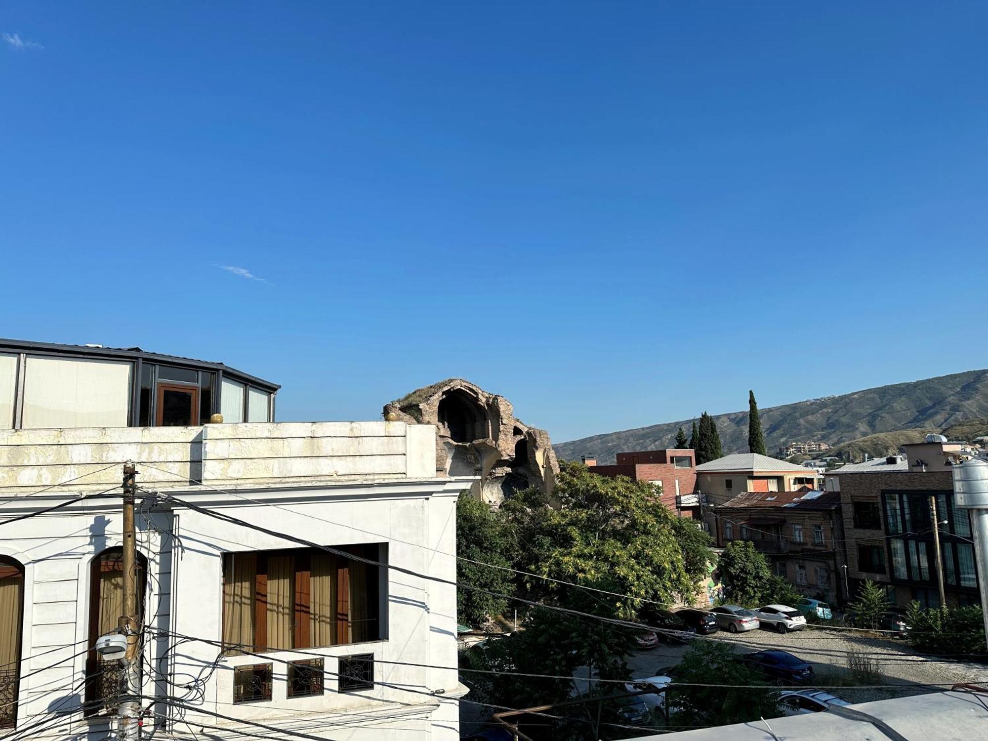 Hotel Wine O'Clock Tiflis Exterior foto