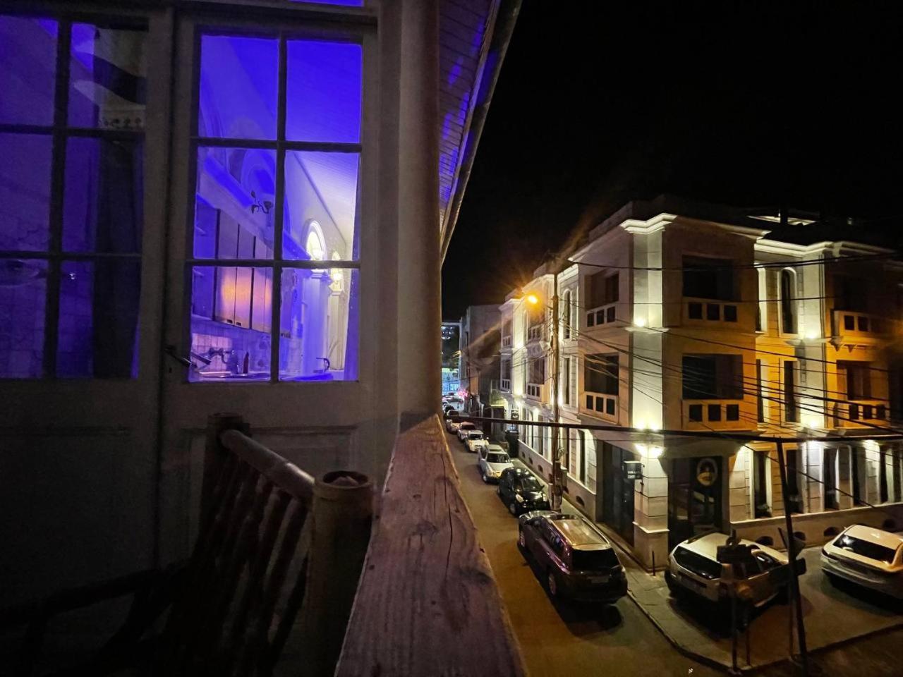 Hotel Wine O'Clock Tiflis Exterior foto
