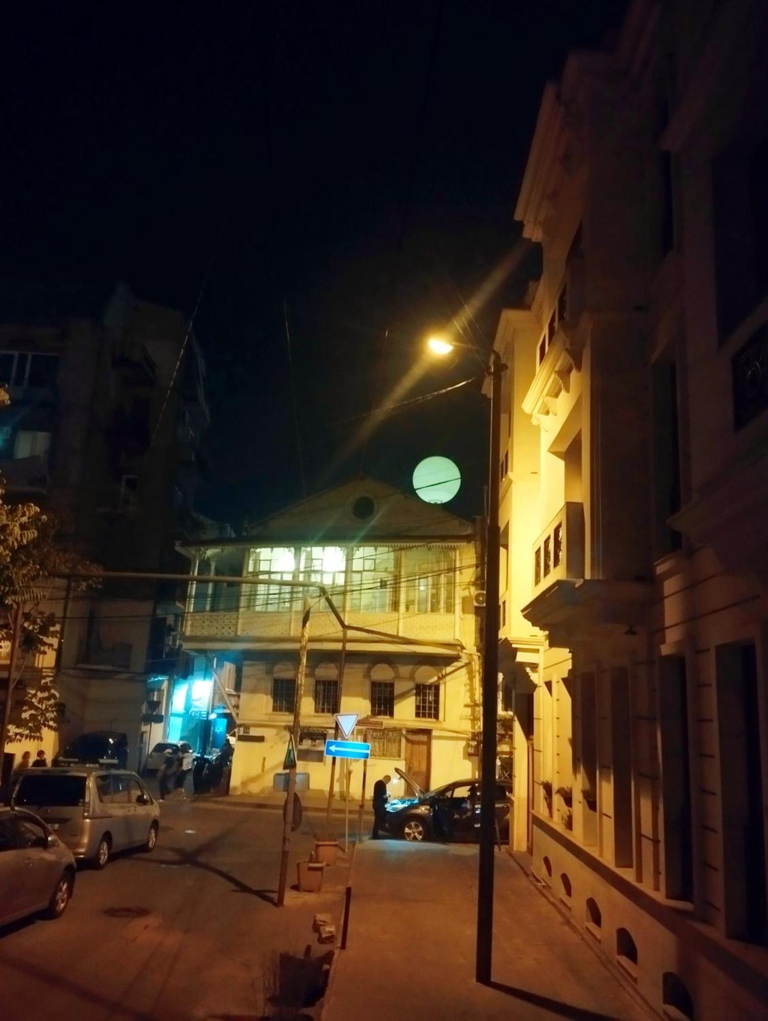 Hotel Wine O'Clock Tiflis Exterior foto